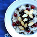Energize Mornings: Quinoa Bowl with Berries & Almonds