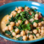 Speedy Chickpea & Spinach Curry: Flavor in Minutes