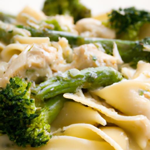 Creamy One-Pot Chicken Alfredo with Broccoli Bliss