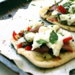 Quick & Tasty Margherita Pita Pizzas: A Fresh Twist