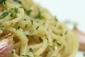 Angel Hair Pasta with Garlic & Herbs: A Flavorful Delight