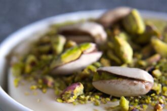 Creamy No-Bake Pistachio Pudding: A Simple Delight