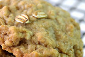 Easy 3-Ingredient Banana Oatmeal Cookies: Simple & Wholesome